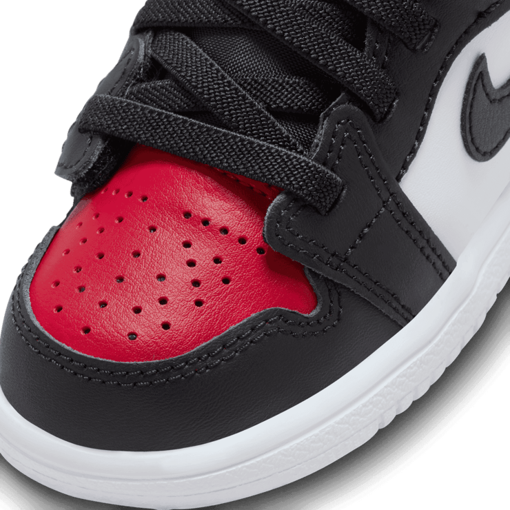 Air Jordan 1 Low ALT TD 'Bred Toe 2.0' Angle 4