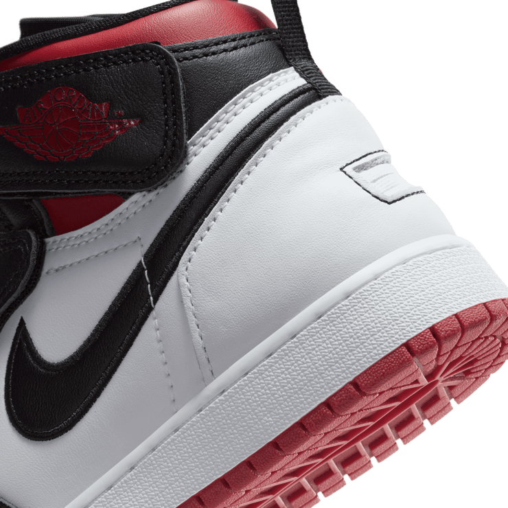 Air Jordan 1 High FlyEase GS 'Gym Red Black Toe' Angle 5