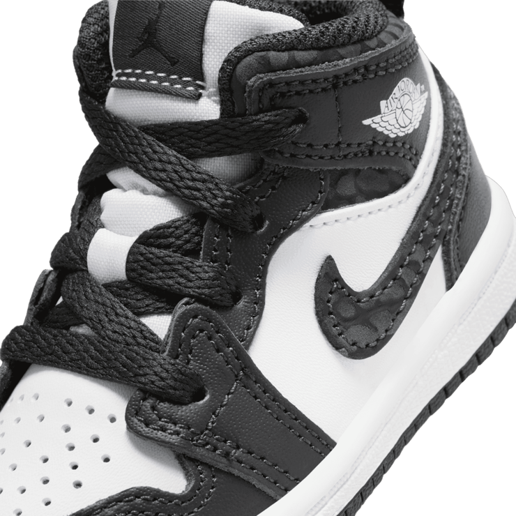 Air Jordan 1 Mid SE TD 'Panda Elephant' Angle 4