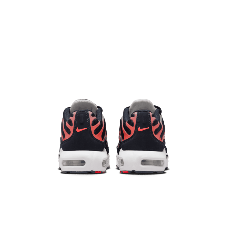 Nike Air Max Plus Little Kids' Angle 1