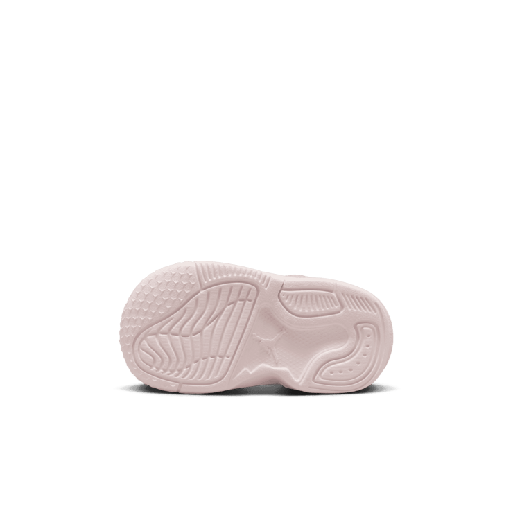 Jordan Max Aura 5 Baby/Toddler Angle 0