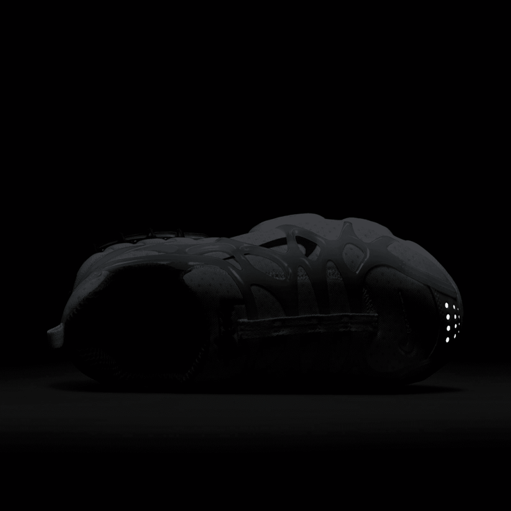 Nike Air Kukini Spiridon Cage 2 Stussy White Angle 6