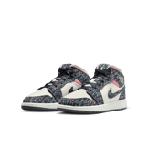Air Jordan 1 Mid SE Big Kids' Angle 2