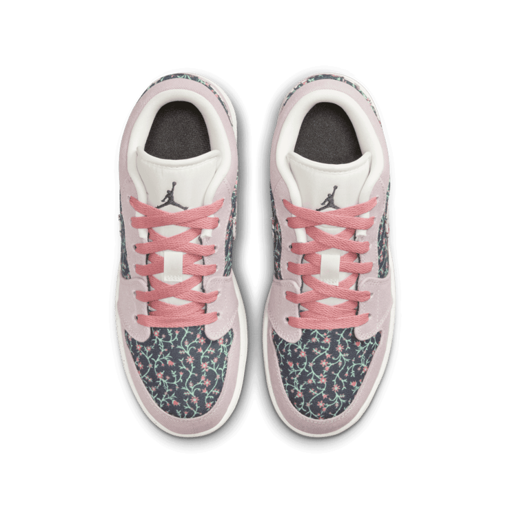 Air Jordan 1 Low SE Big Kids' Angle 1