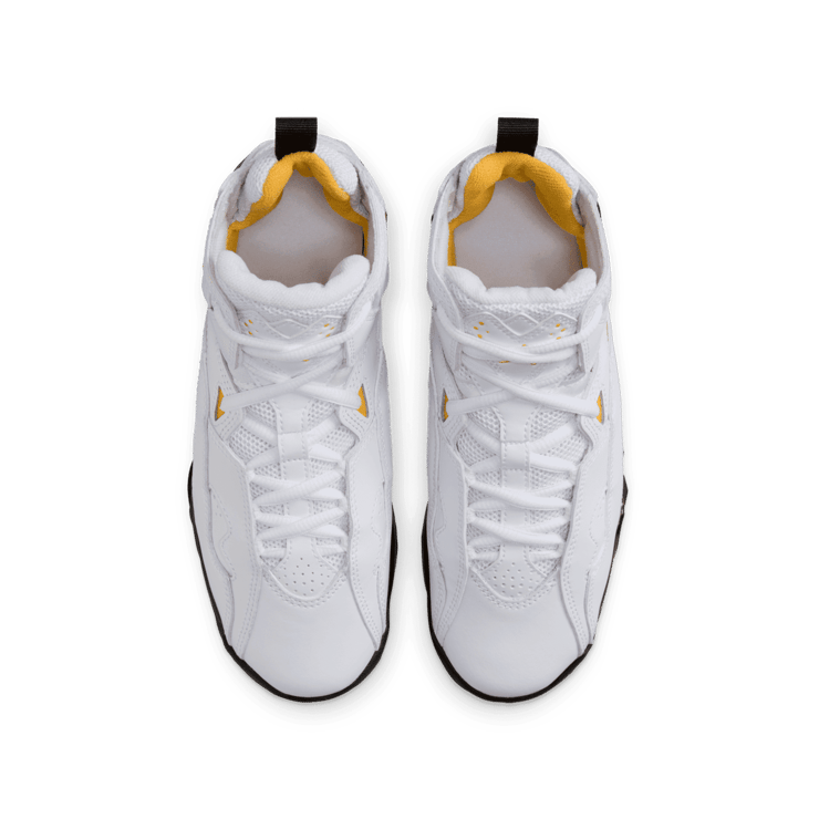 Jordan True Flight Big Kids' Angle 1