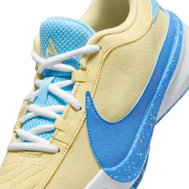 Nike Zoom Freak 5 GS 'Canary Yellow' Angle 4