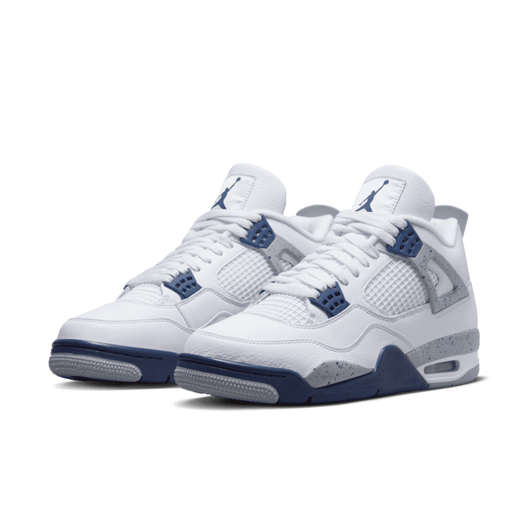 Air Jordan 4 Midnight Navy Angle 2