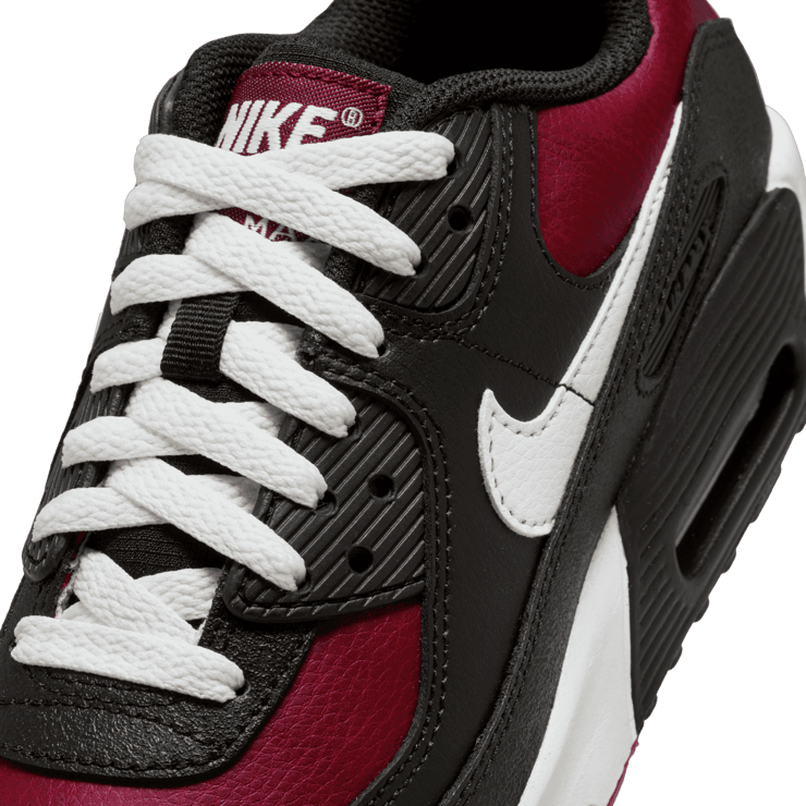 Nike Air Max 90 Leather GS 'Black Team Red' Angle 4