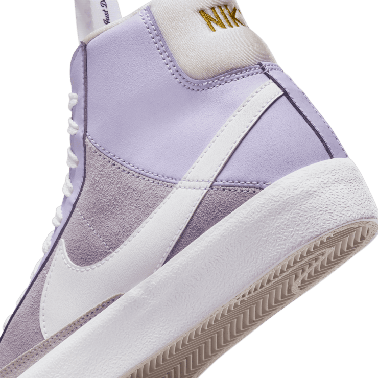 Nike Blazer Mid '77 SE GS 'Just Do It - Mismatched' Angle 5