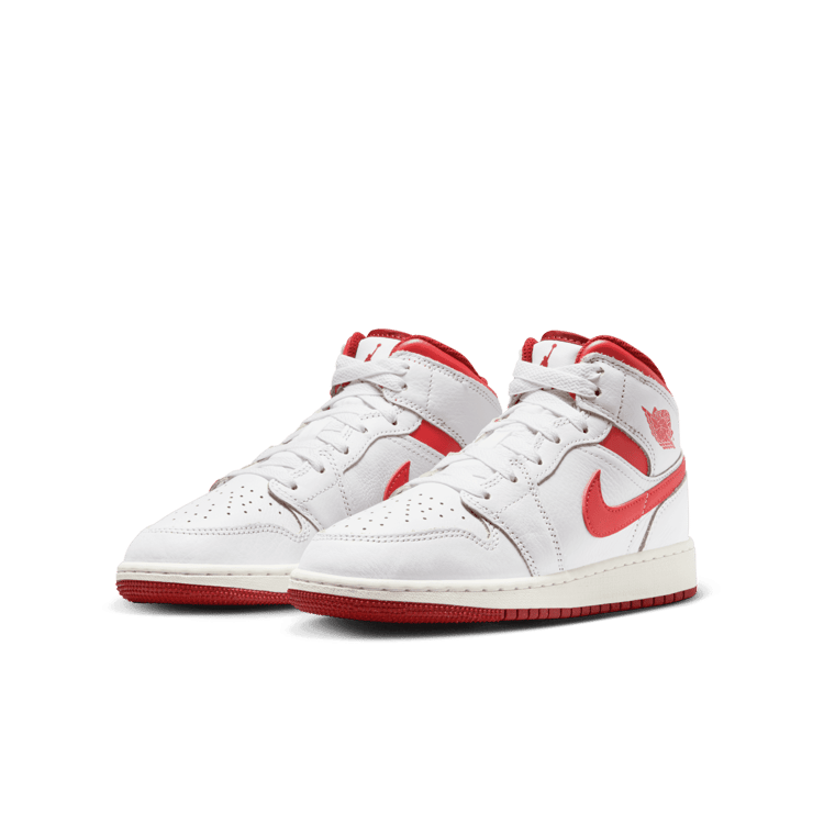 Air Jordan 1 Mid SE GS 'White Dune Red' Angle 2