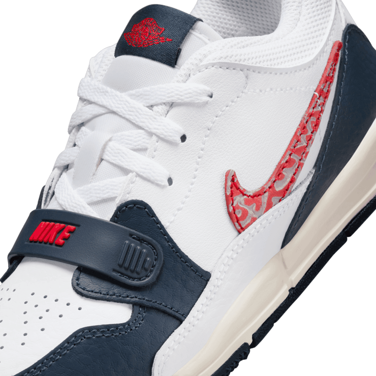 Air Jordan Legacy 312 Low Little Kids' Angle 4