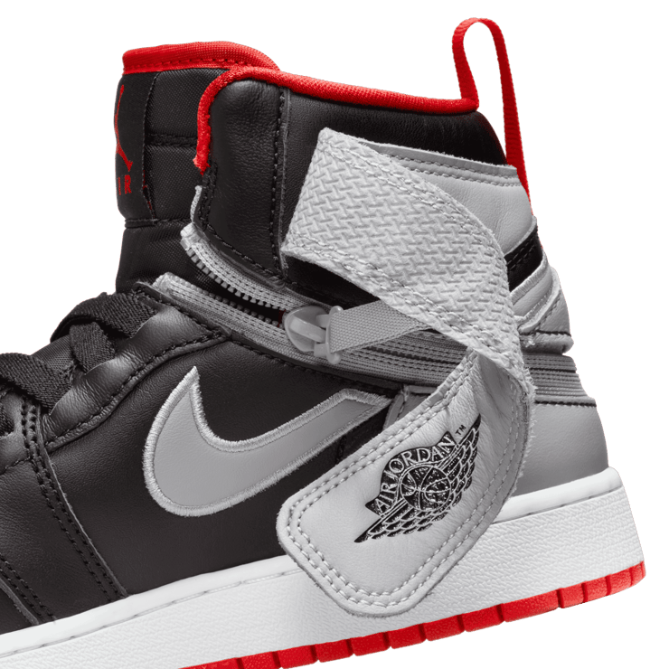 Air Jordan 1 Hi FlyEase Big Kids' Angle 9