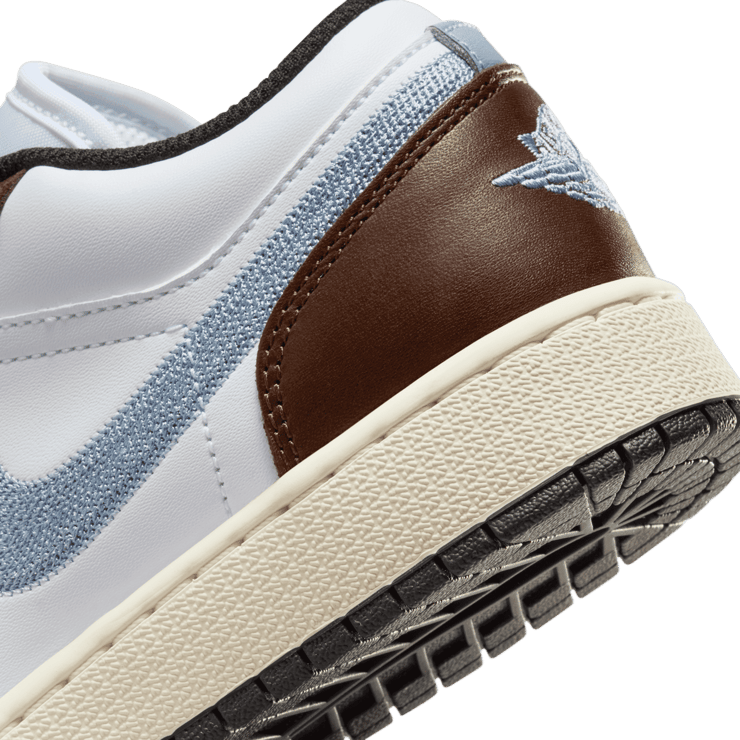 Air Jordan 1 Low SE GS 'Mocha Blue Grey' Angle 5