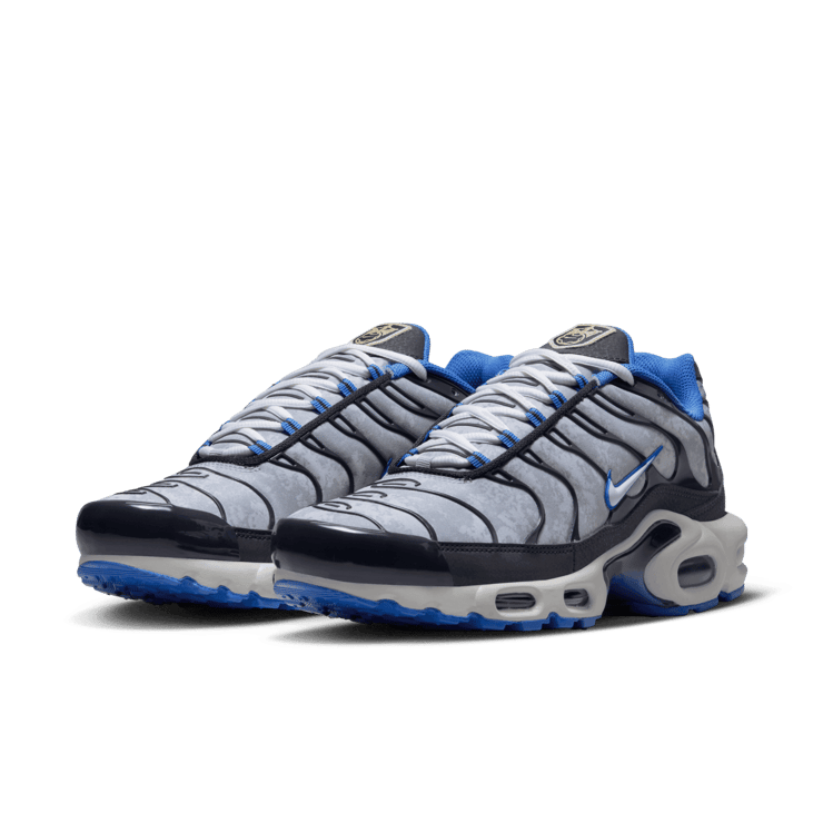 Nike Air Max Plus Social F.C. Angle 2