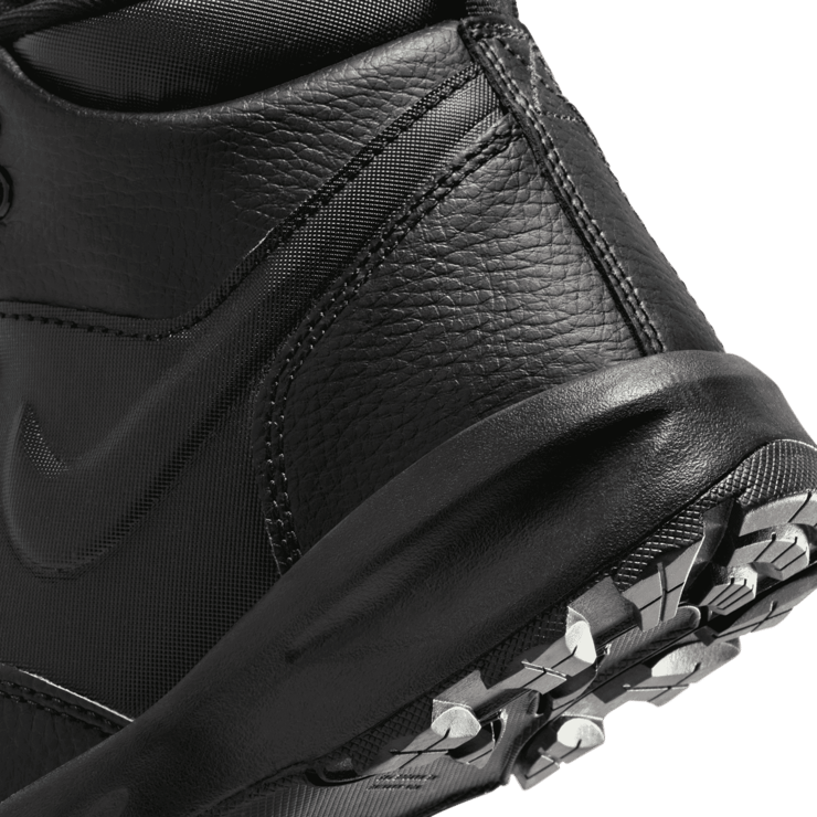 Nike Manoa Leather GS 'Triple Black' Angle 5