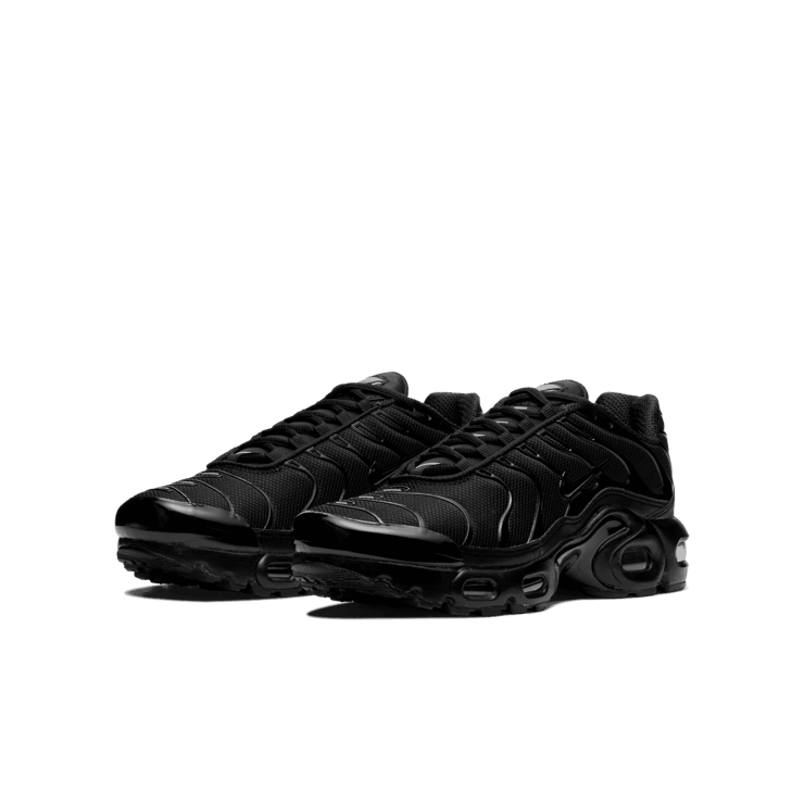 Nike Air Max Plus GS 'Triple Black' Angle 2