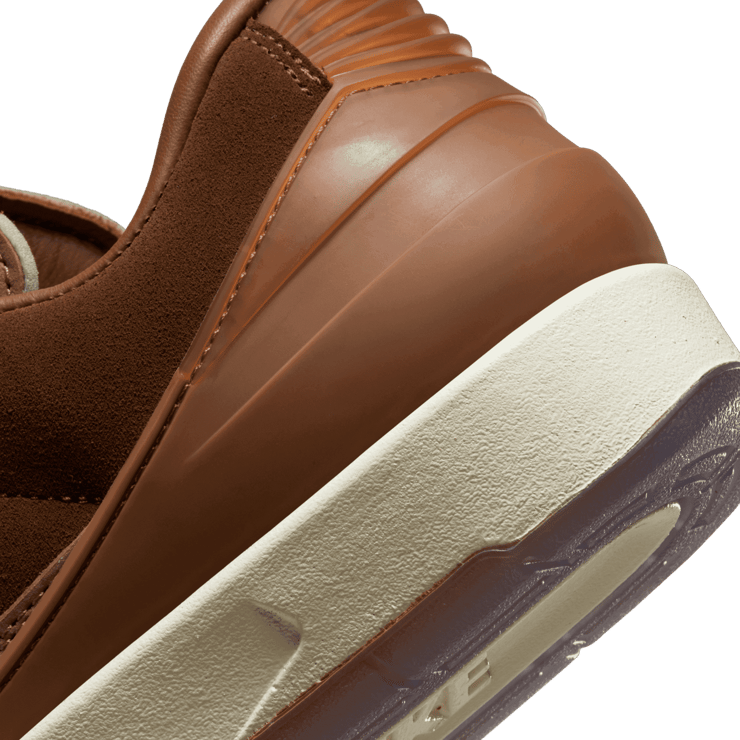 Air Jordan 2 Retro Low Two 18 Angle 5