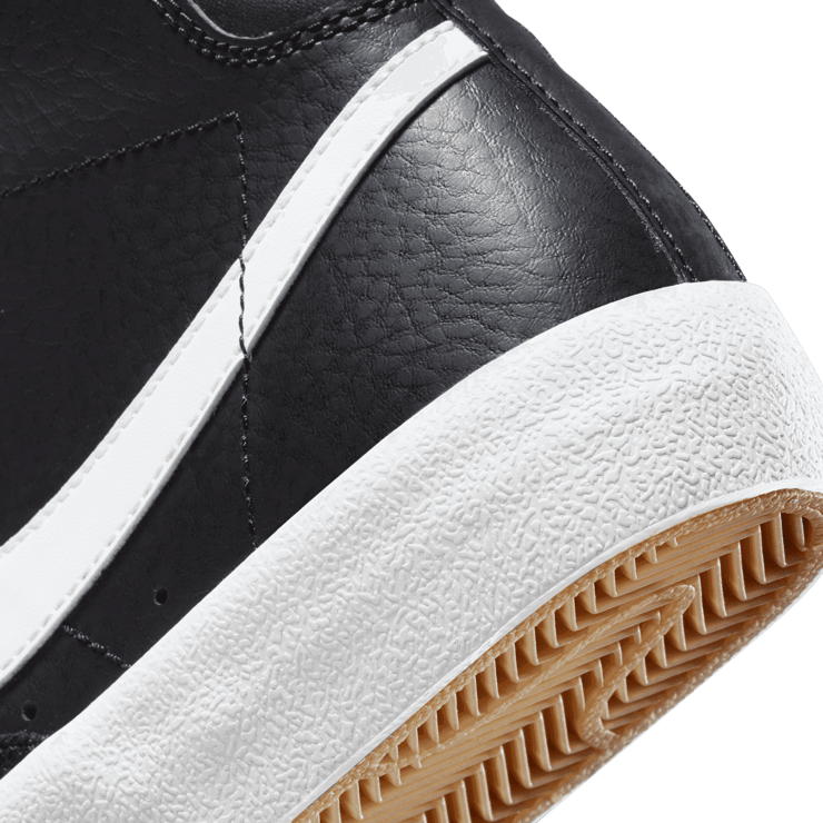 Nike Blazer Mid '77 GS 'Black White' Angle 5