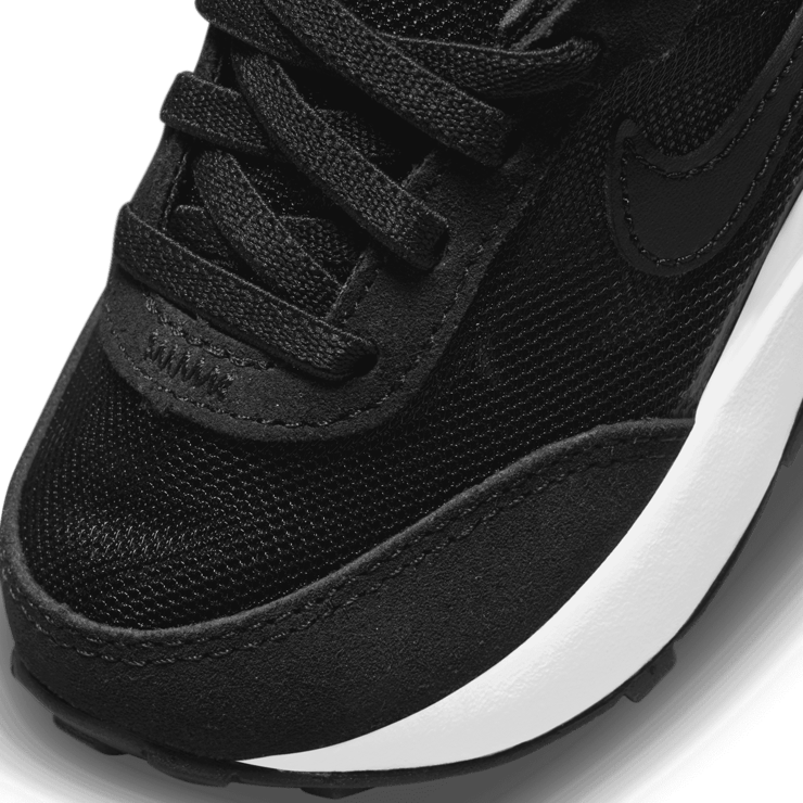 Nike Waffle One TD 'Black' Angle 4