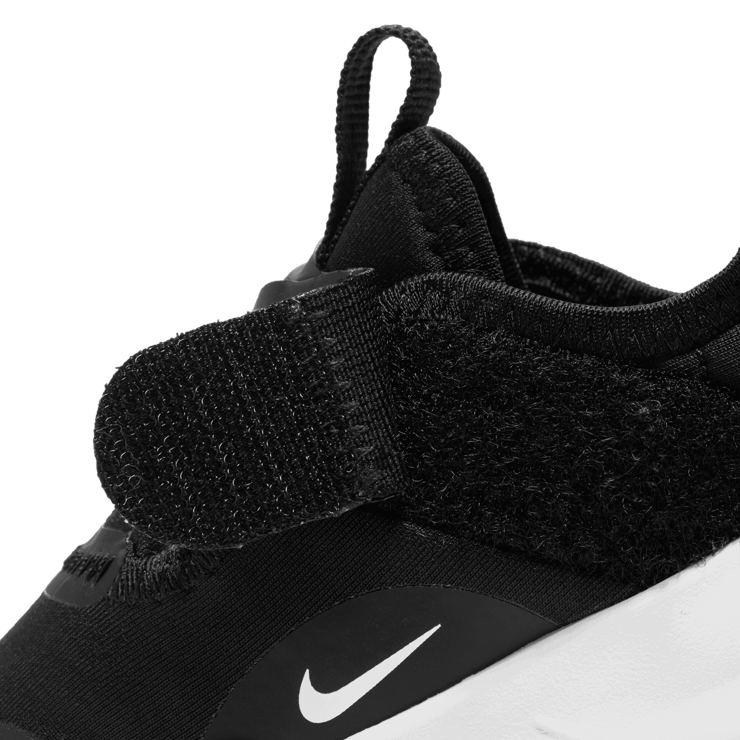 Nike Flex Advance TD 'Black White' Angle 4