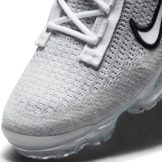 Nike Air VaporMax 2021 Flyknit GS 'White Metallic Silver' Angle 4