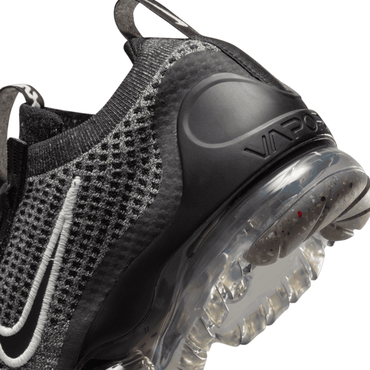 Nike Air VaporMax 2021 Flyknit GS 'Oreo' Angle 5