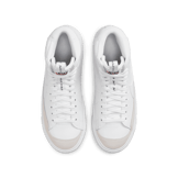 Nike Blazer Mid '77 SE GS 'Dance - White Black' Angle 1