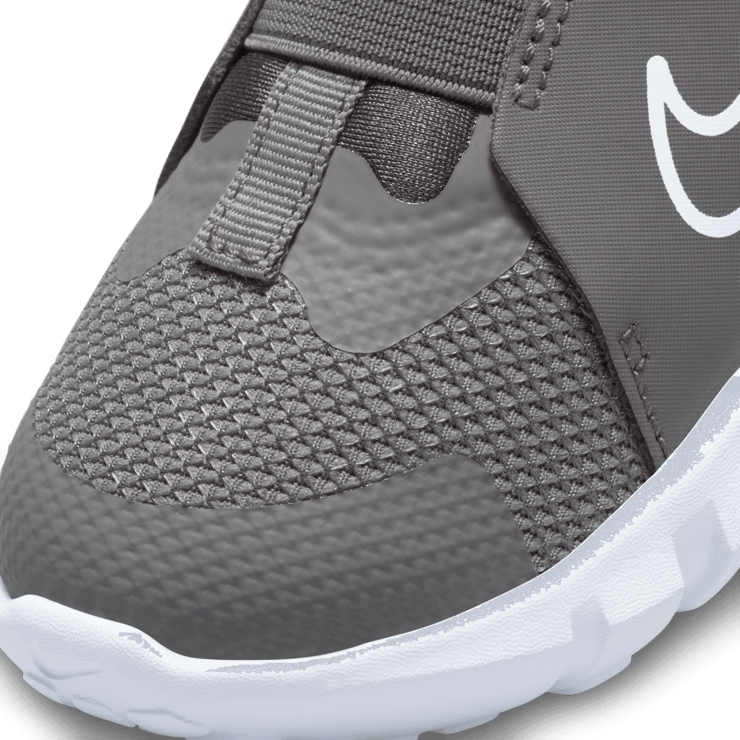 Nike Flex Runner 2 TD 'Flat Pewter' Angle 4