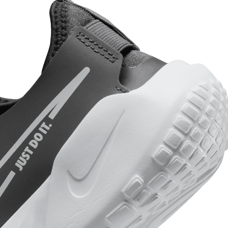 Nike Flex Runner 2 GS 'Flat Pewter' Angle 5