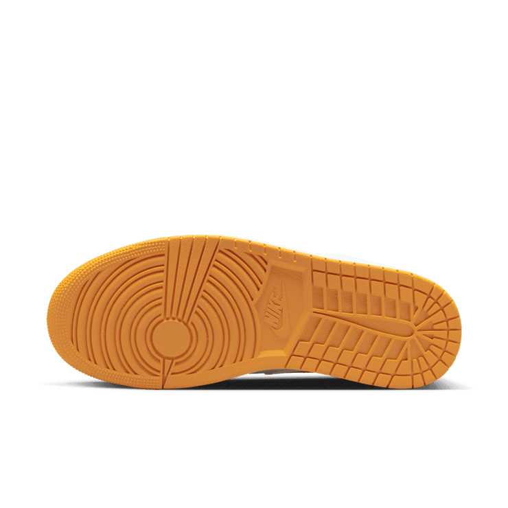 Jordan 1 Low Taxi Angle 0