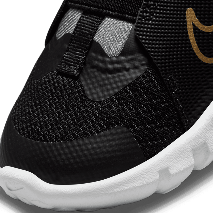 Nike Flex Runner 2 TD 'Black Metallic Gold' Angle 4