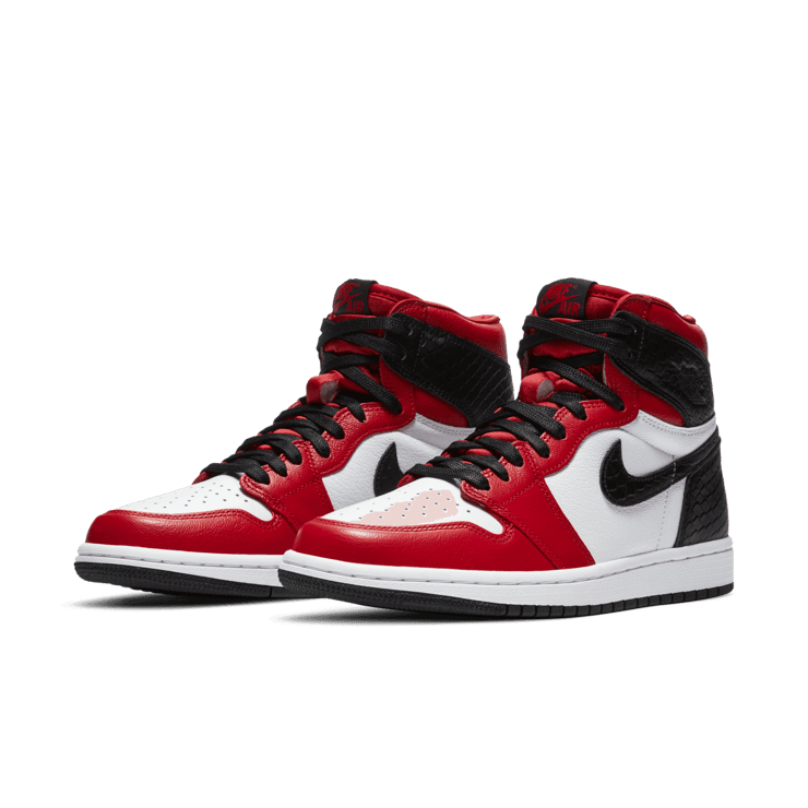 Jordan 1 Retro High Satin Snake Chicago (W) Angle 2