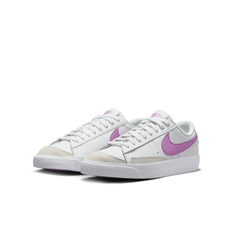 Nike Blazer Low '77 Vintage GS 'White Rush Fuchsia' Angle 2