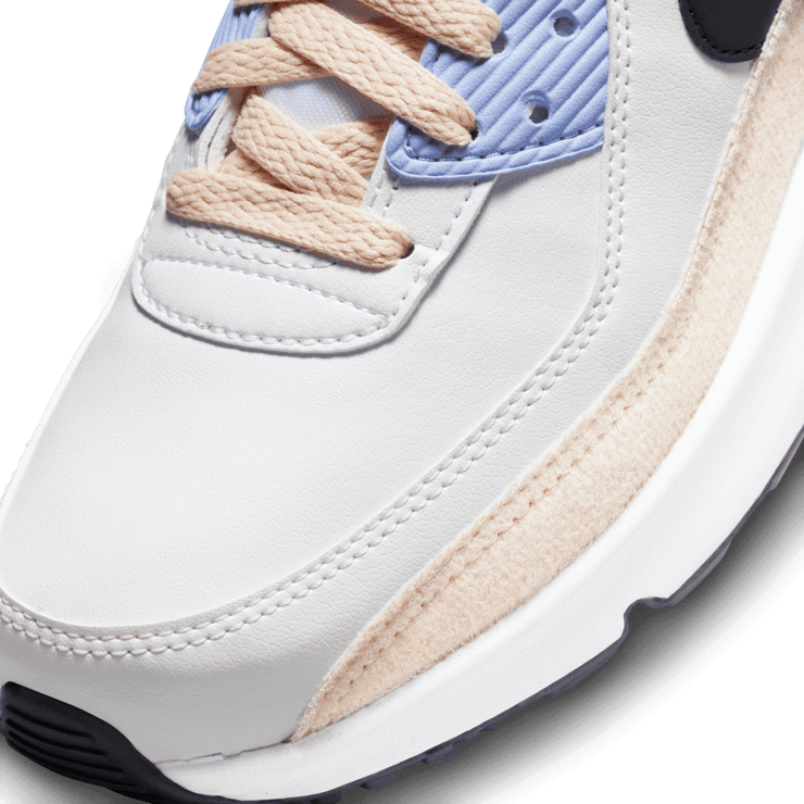 Nike Air Max 90 Leather SE GS 'Patches' Angle 4