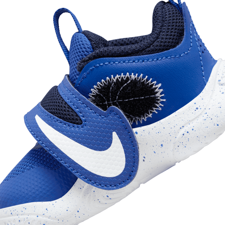 Nike Team Hustle D11 TD 'Hyper Royal' Angle 5
