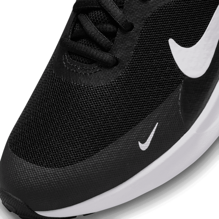 Nike Revolution 7 GS 'Black White' Angle 2