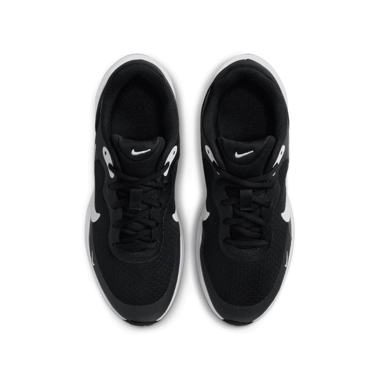 Nike Revolution 7 GS 'Black White' Angle 1