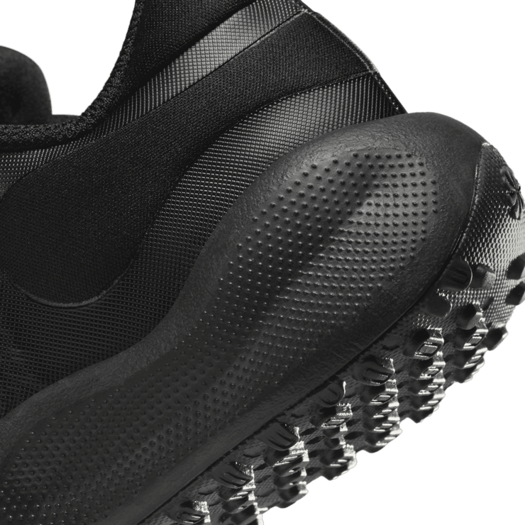 Nike Revolution 7 PS 'Black Anthracite' Angle 1