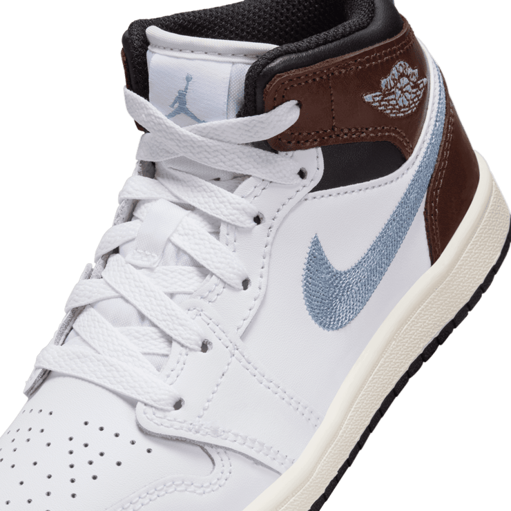 Jordan 1 Mid SE Little Kids' Angle 4