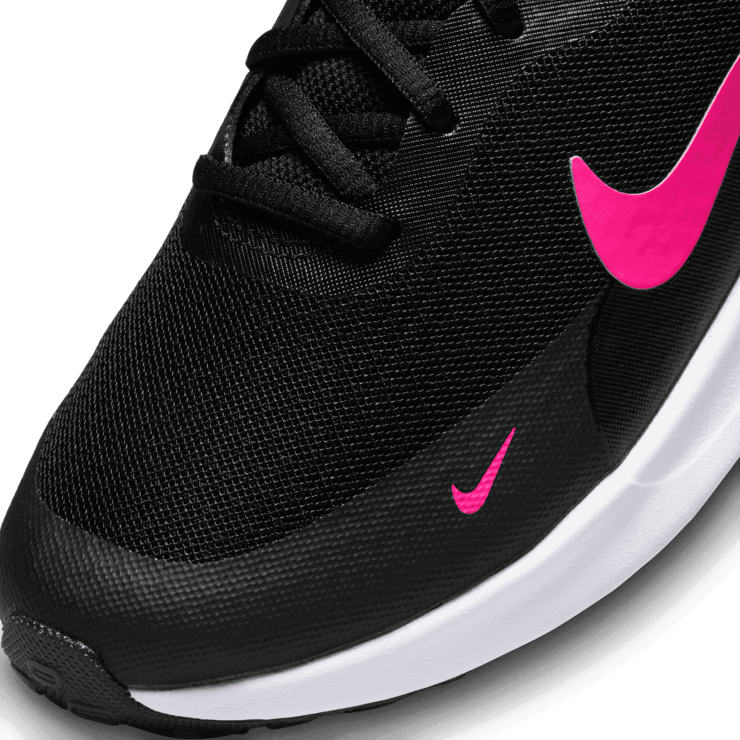 Nike Revolution 7 GS 'Black Hyper Pink' Angle 4