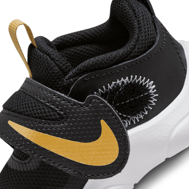 Nike Team Hustle D11 TD 'Black Metallic Gold' Angle 5