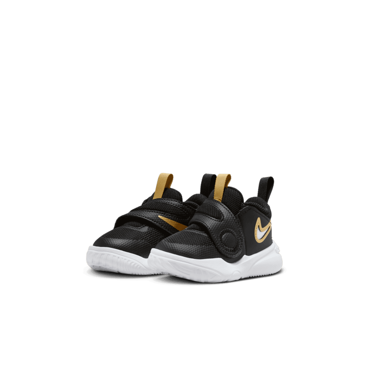 Nike Team Hustle D11 TD 'Black Metallic Gold' Angle 2