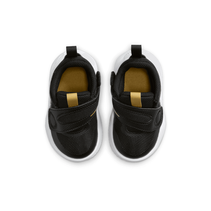 Nike Team Hustle D11 TD 'Black Metallic Gold' Angle 1