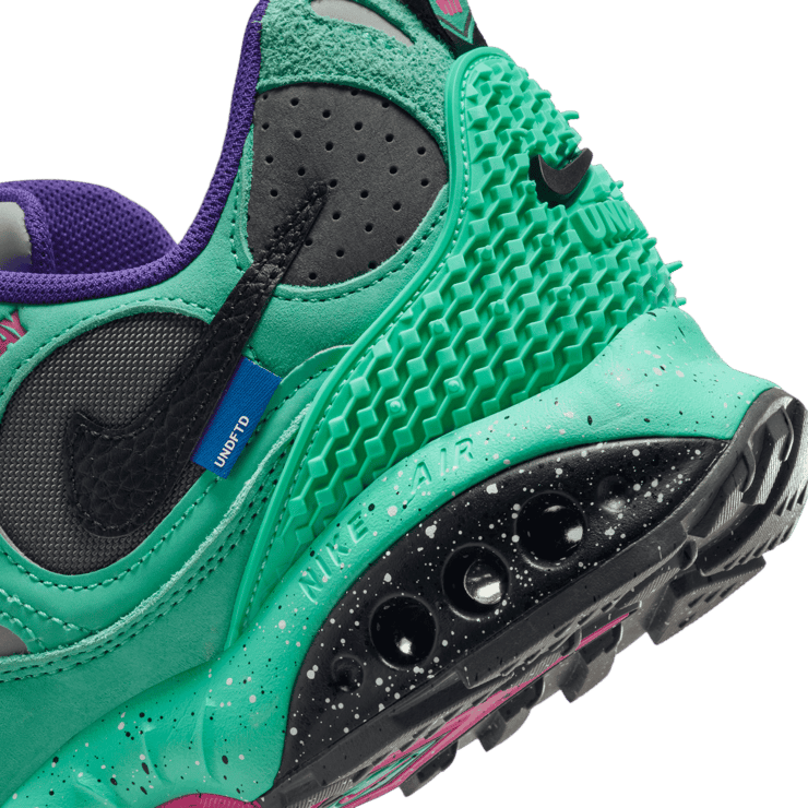 Nike Air Terra Humara Undefeated Light Menta Angle 5