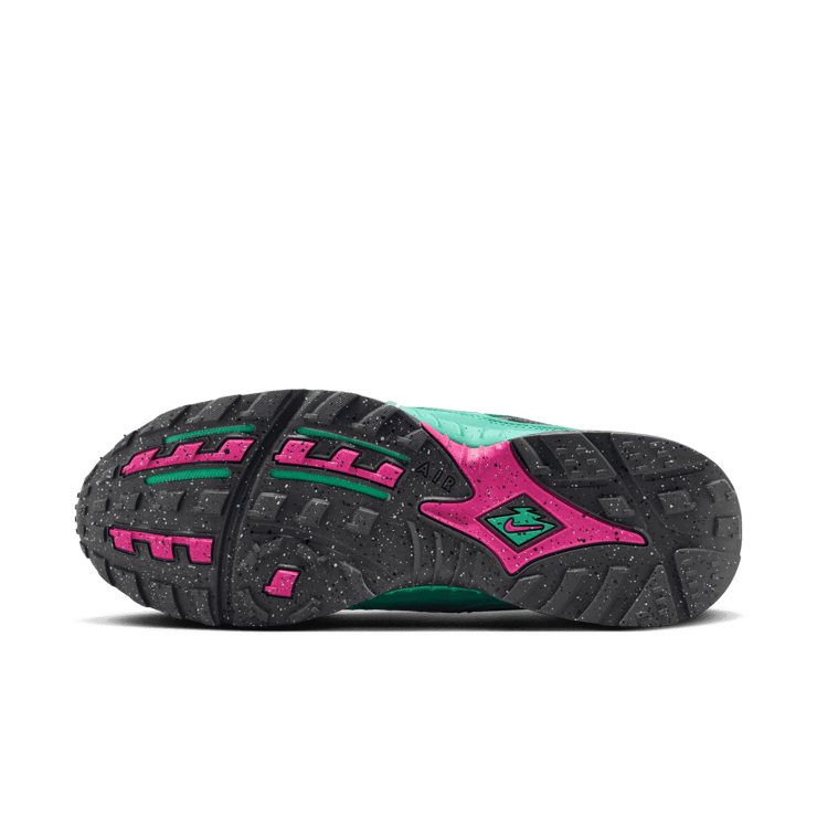 Nike Air Terra Humara Undefeated Light Menta Angle 0