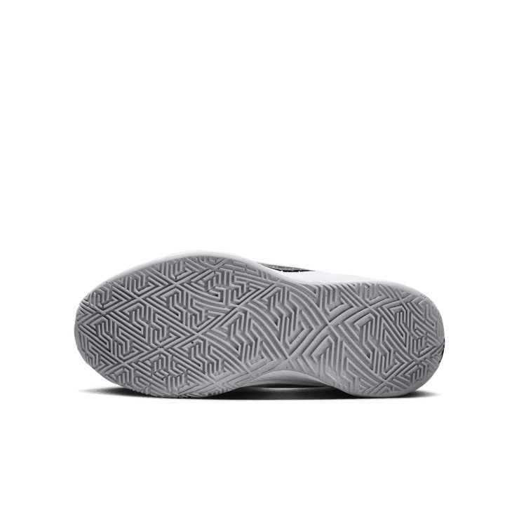 Nike Giannis Freak 6 White Black (GS) Angle 0