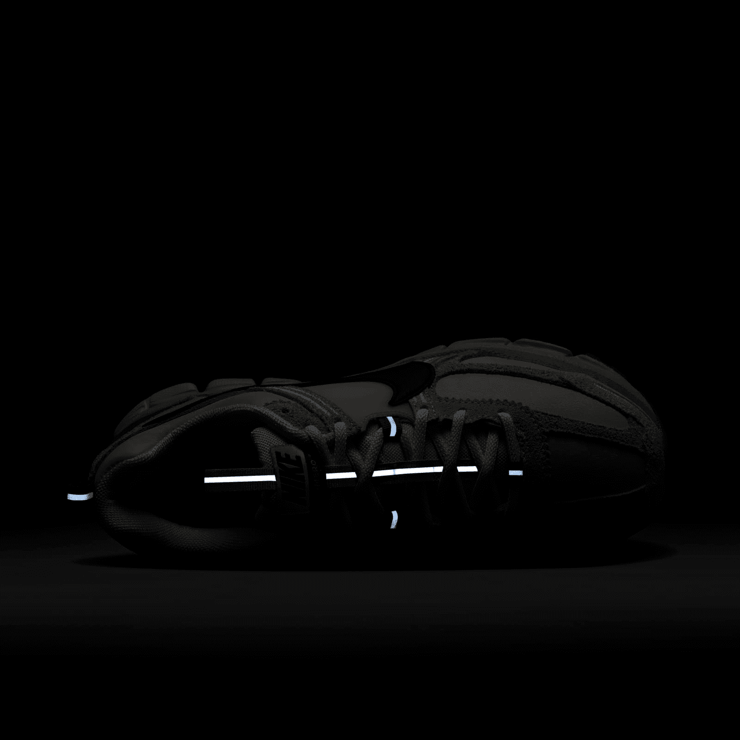 Nike Zoom Vomero 5 Premium Designed by Japan (W) Angle 6