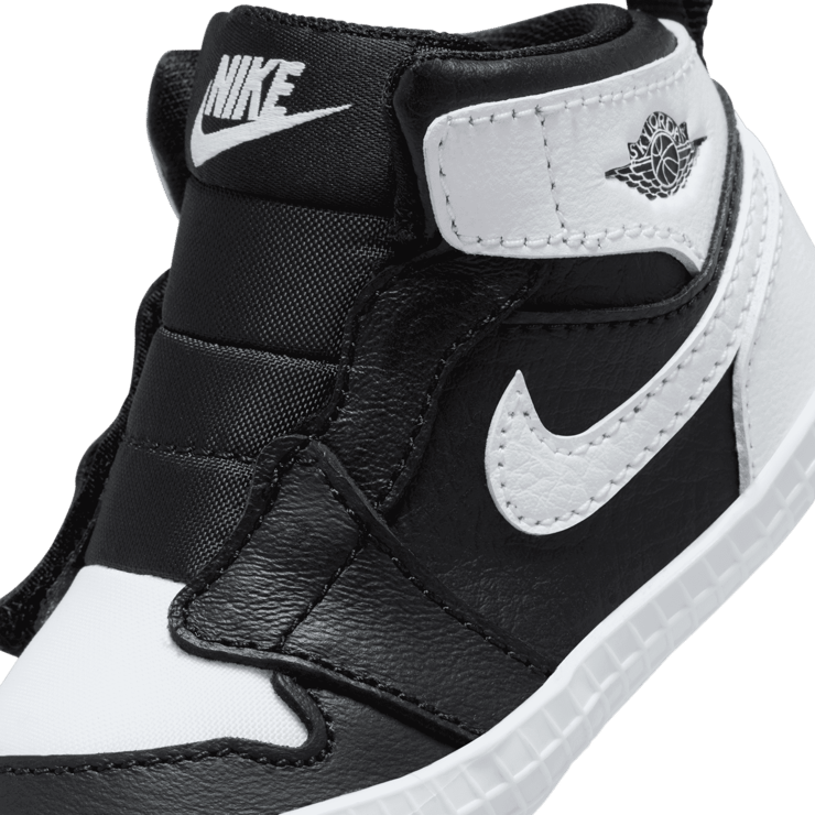 Air Jordan 1 Crib Bootie Black White Angle 4