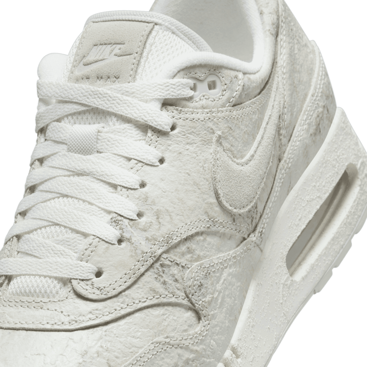 Nike Air Max 1 '86 OG Museum Masterpiece Angle 4