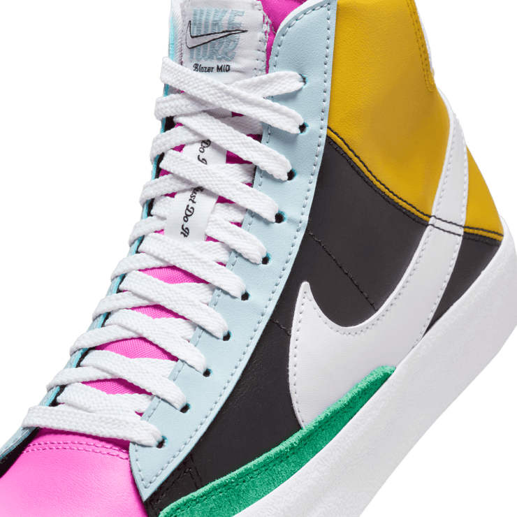 Nike Blazer Mid '77 SE GS 'Just Do It - Black Bronzine' Angle 4